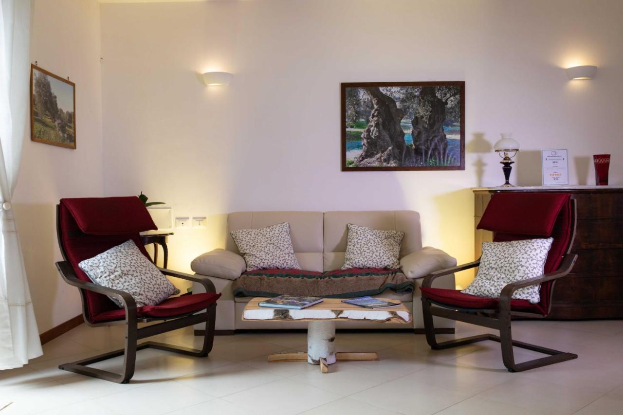 B&B La Stradella 奥斯图尼 外观 照片